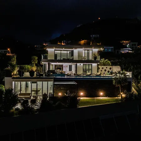 Royale - Sea Front Luxury Retreat By Clubprometheus Villa