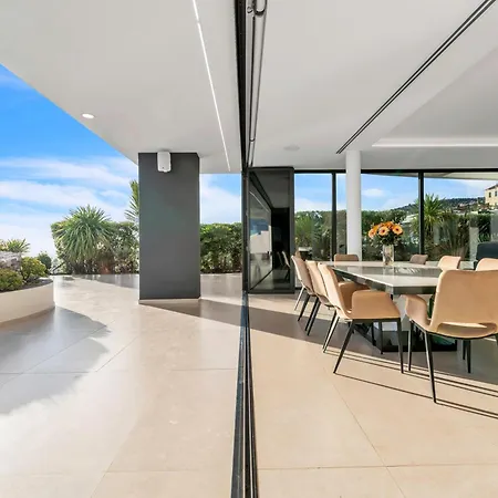 Villa Royale - Sea Front Luxury Retreat By Clubprometheus