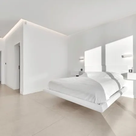 Villa Royale - Sea Front Luxury Retreat By Clubprometheus