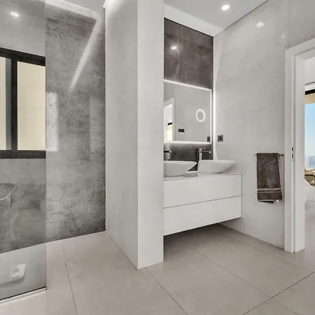 Villa Royale - Sea Front Luxury Retreat By Clubprometheus