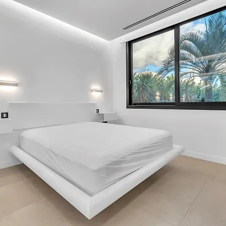 Royale - Sea Front Luxury Retreat By Clubprometheus *