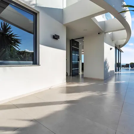 Royale - Sea Front Luxury Retreat By Clubprometheus Villa