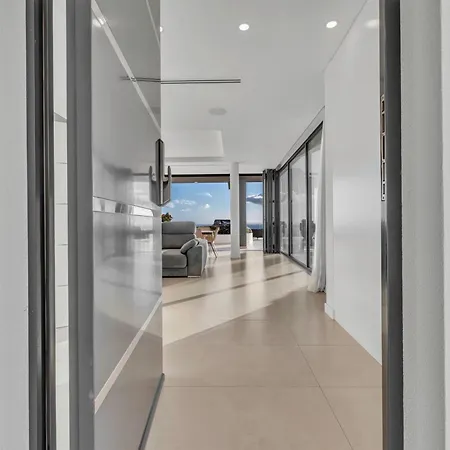 Royale - Sea Front Luxury Retreat By Clubprometheus
