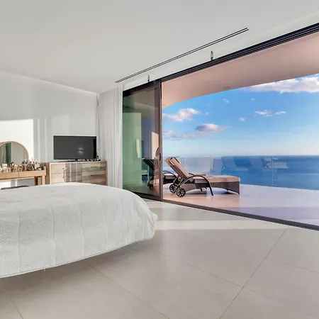 Royale - Sea Front Luxury Retreat By Clubprometheus Villa *