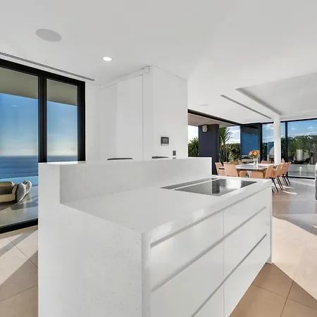 Villa Royale - Sea Front Luxury Retreat By Clubprometheus